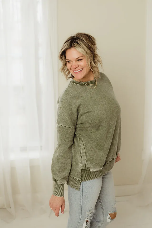 Acid Wash Hi-Low Hem Pullover