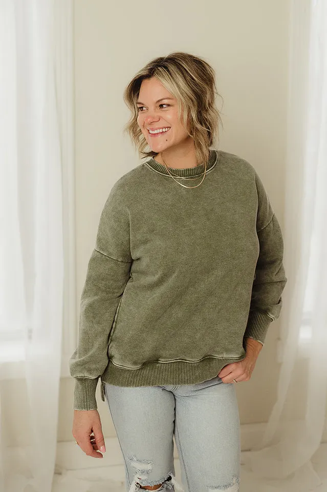 Acid Wash Hi-Low Hem Pullover