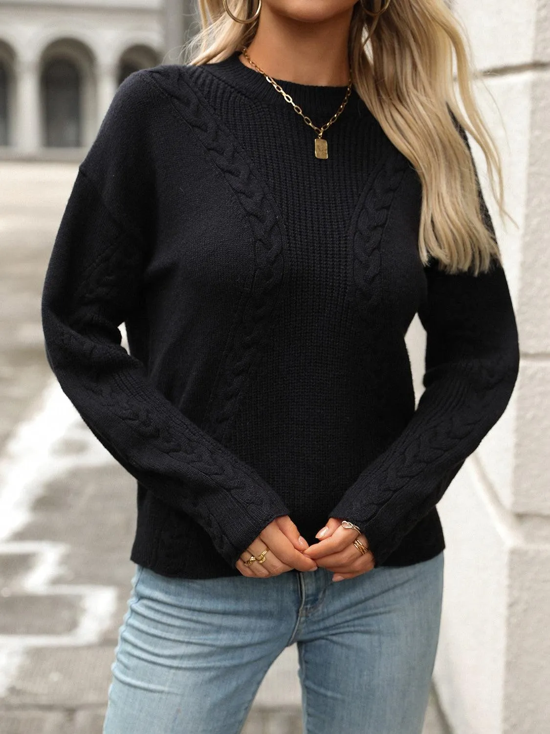 Cable-Knit Sweater Round Neck Long Sleeve Pullover