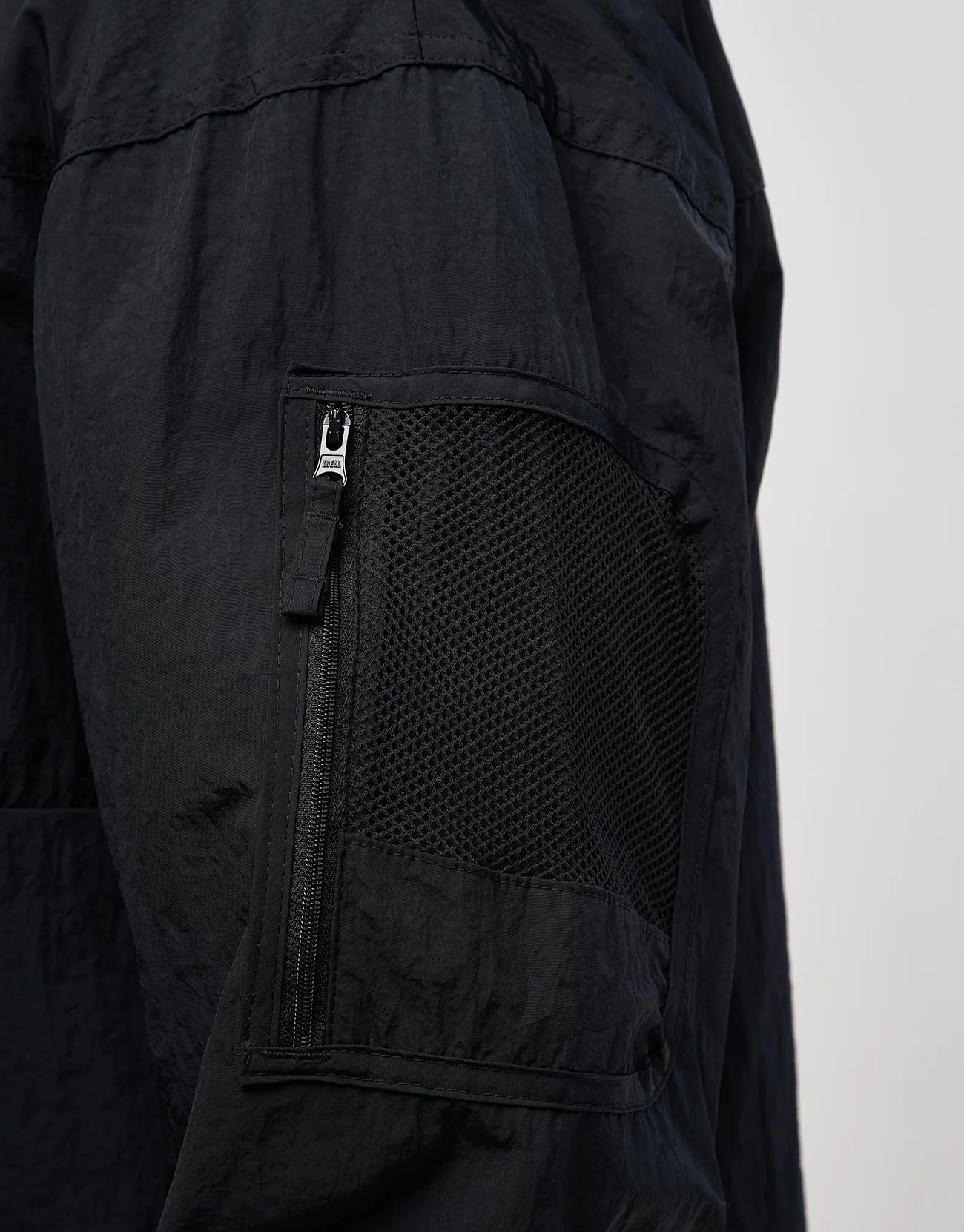 Columbia Challenger™ Windbreaker Anorak - Black