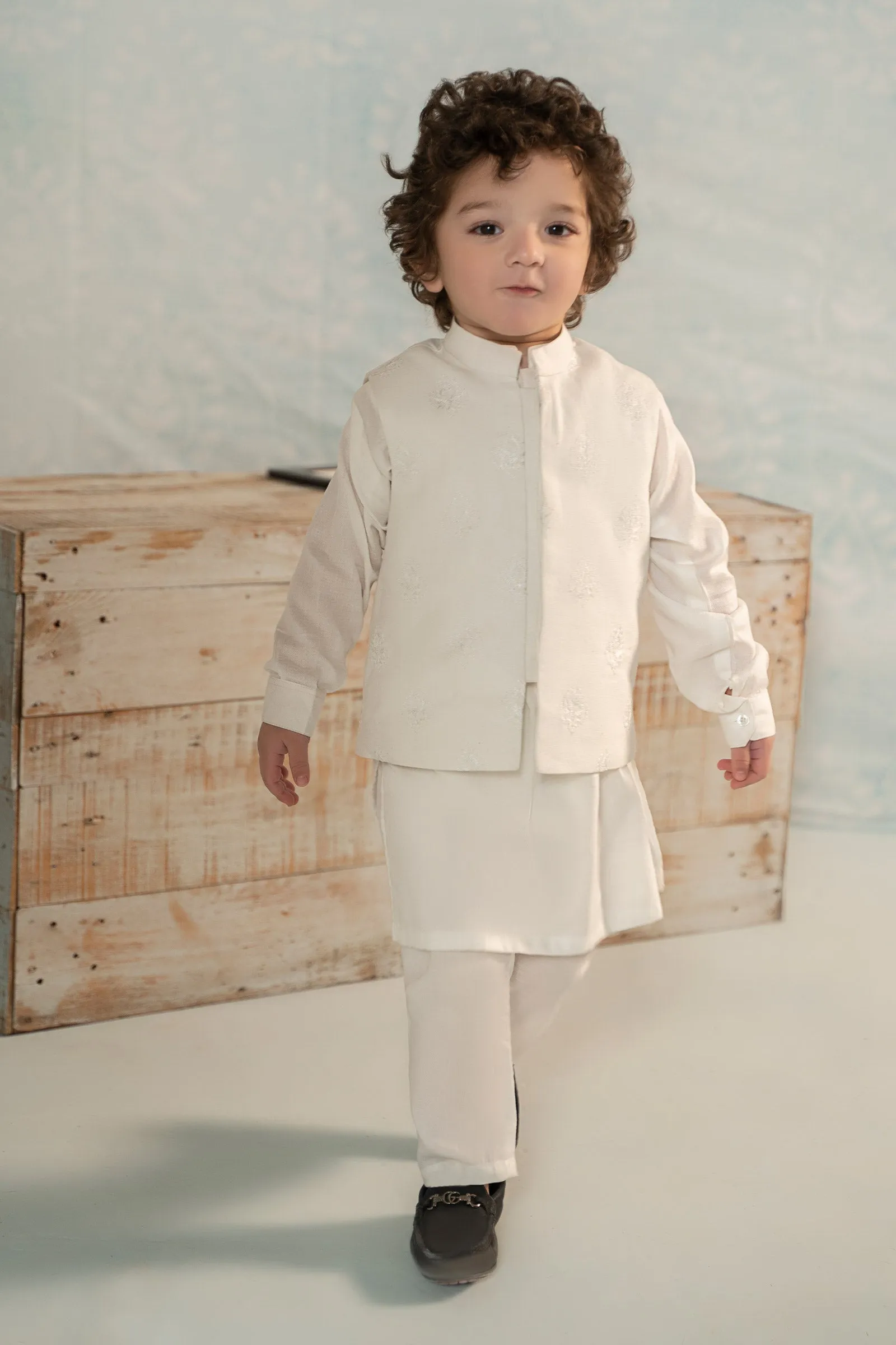 Embroidered Dobby Suit | MKB-SS24-12