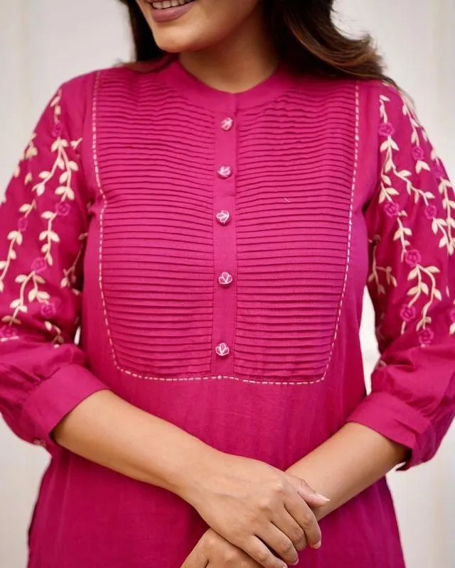 LIBASRACHNA EMBROIDERED COTTON KURTA WITH PANT SET