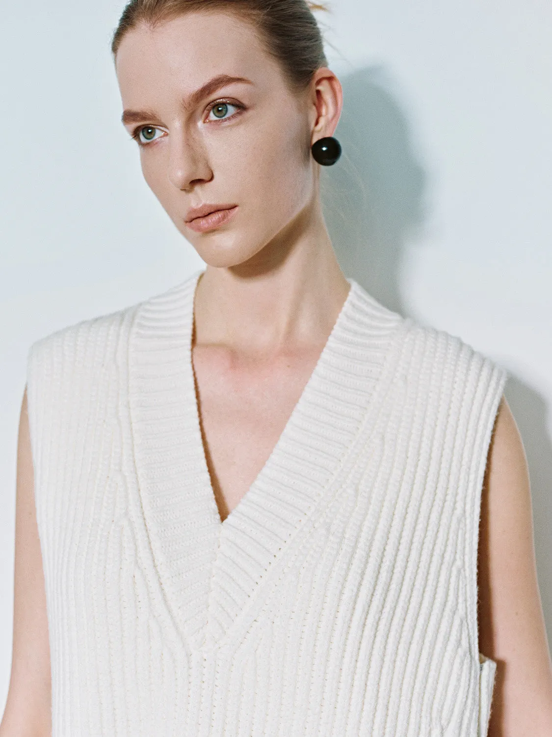 Loose V-Neck Knitted Vest