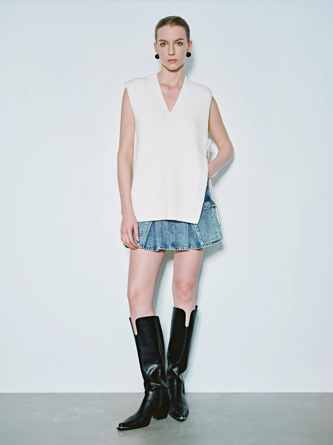 Loose V-Neck Knitted Vest