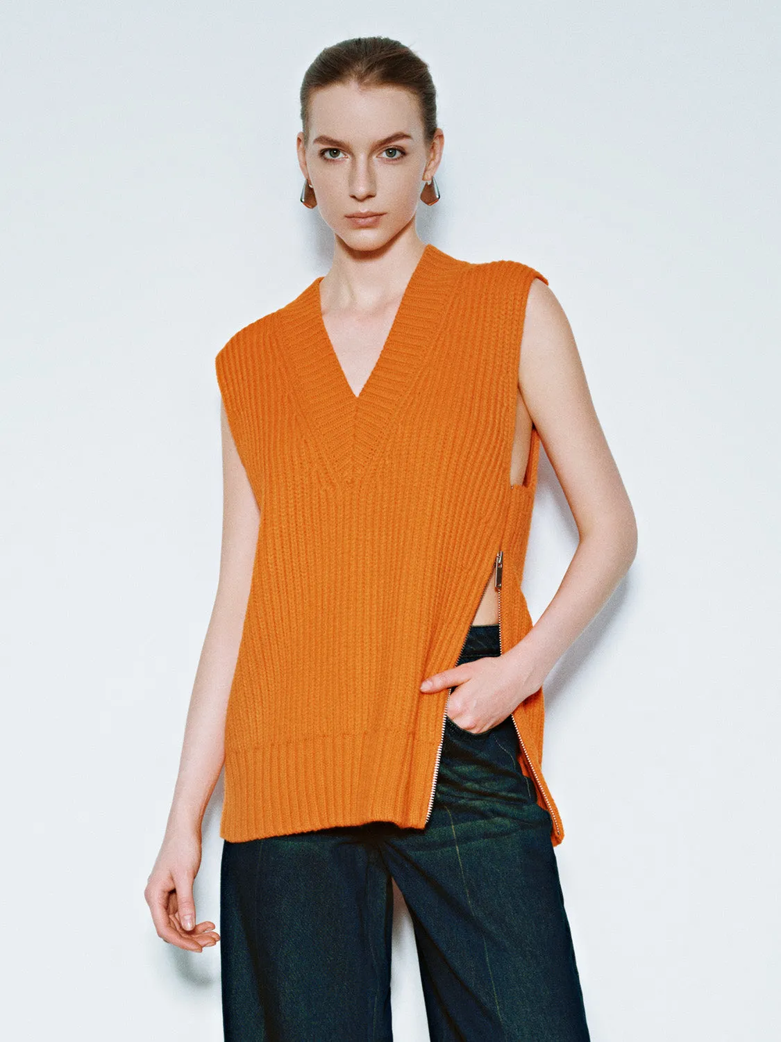 Loose V-Neck Knitted Vest