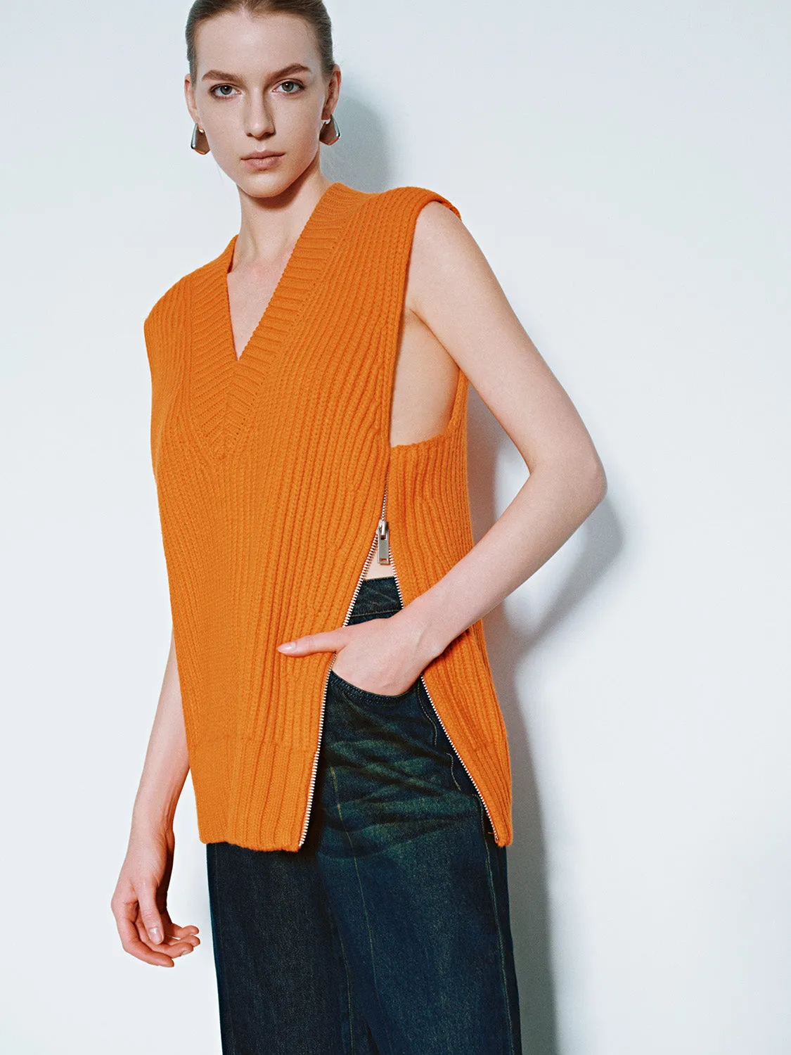 Loose V-Neck Knitted Vest