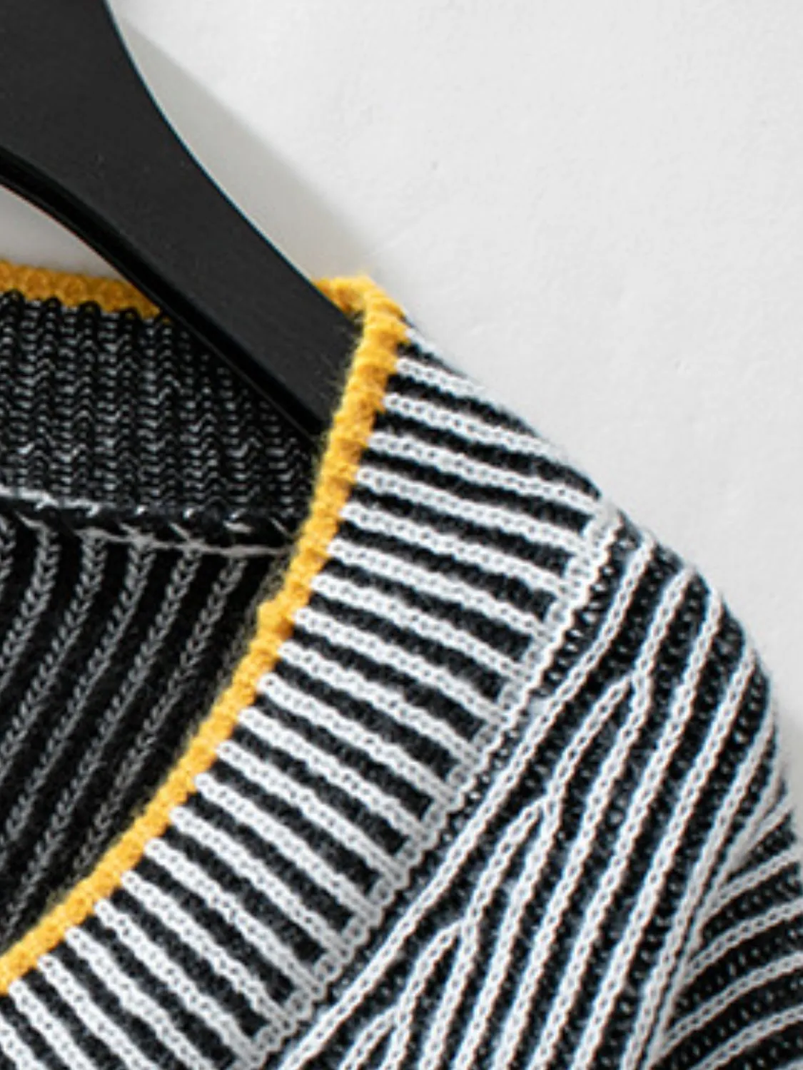 Women Striped Sweater V-Neck Long Sleeve Oversized Soft Knit Pullover